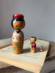 Vintage Kokeshi Nesting Dolls