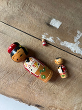 Load image into Gallery viewer, Vintage Kokeshi Nesting Dolls