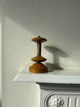 Load image into Gallery viewer, Vintage thread Spool