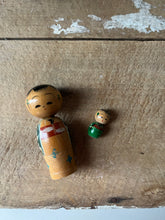 Load image into Gallery viewer, Pair of Vintage Kokeshi Nesting dolls, Green
