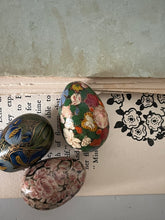 Load image into Gallery viewer, Vintage handpainted Eggs