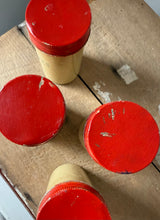Load image into Gallery viewer, Set of vintage spice tins