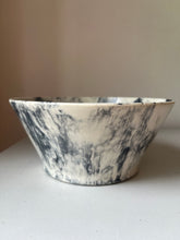 Load image into Gallery viewer, Mid-Century Serving bowl