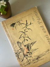 Load image into Gallery viewer, Vintage ‘Kingfisher &amp; Peony’ book, German