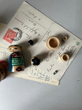 Load image into Gallery viewer, Vintage Kokeshi Nesting Dolls