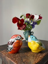 Load image into Gallery viewer, Vintage Bird Salt and Pepper Pots