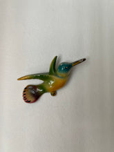 Load image into Gallery viewer, Vintage Humming Bird Wall Plaque