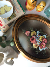 Load image into Gallery viewer, Vintage floral painting