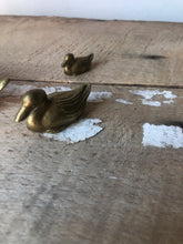 Load image into Gallery viewer, Set of Antique Brass Ducks with Swan