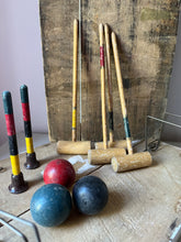 Load image into Gallery viewer, Mid century Table Croquet set