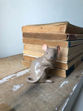Load image into Gallery viewer, Vintage Beswick Mouse