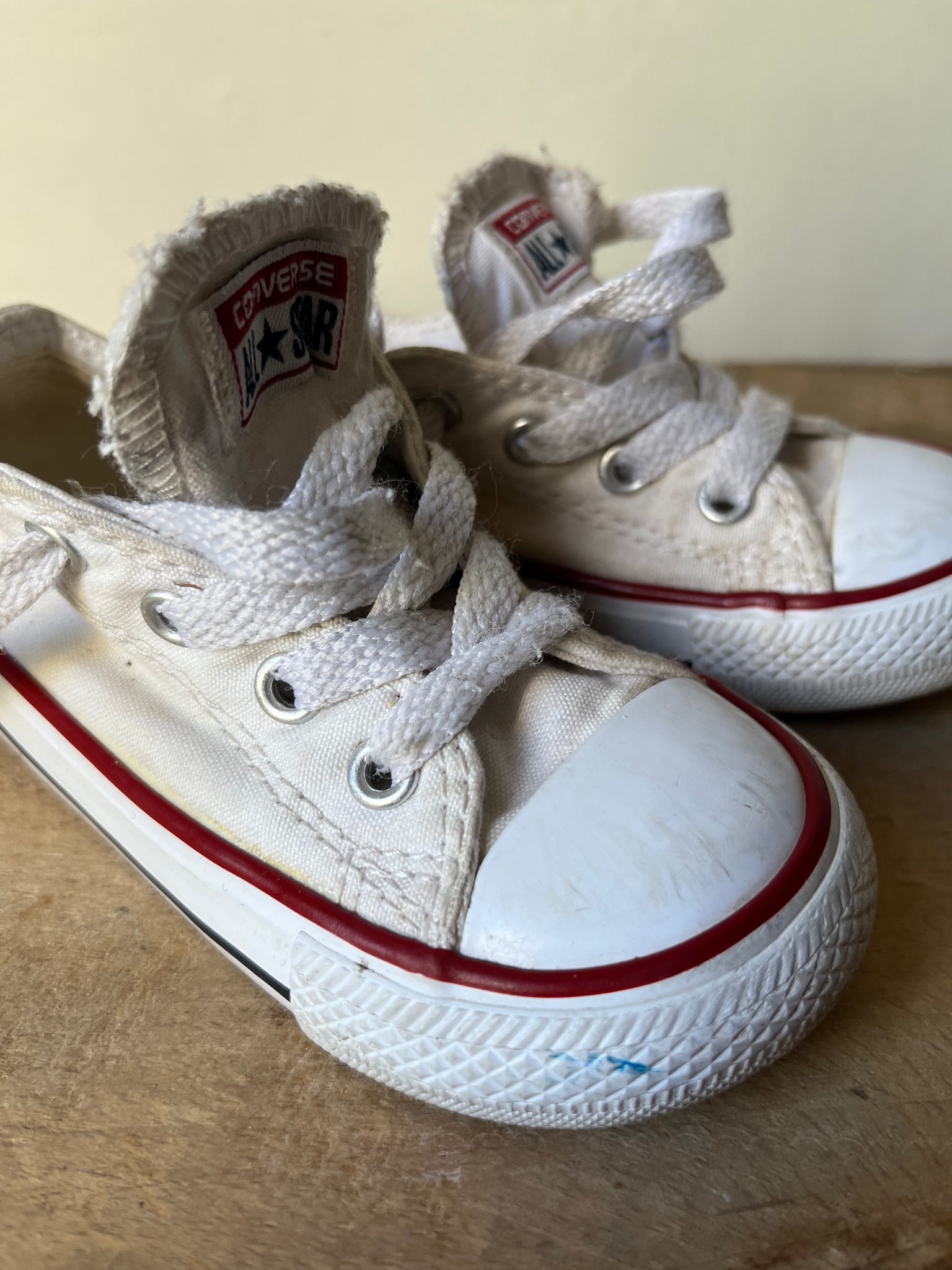 White converse top womens size 6
