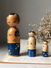 Load image into Gallery viewer, Vintage Kokeshi Nesting Dolls