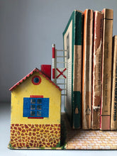 Load image into Gallery viewer, Vintage Hornby / Meccano Station House