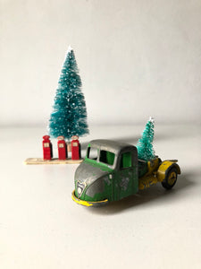 Home for Christmas - Vintage Scammell Lorry