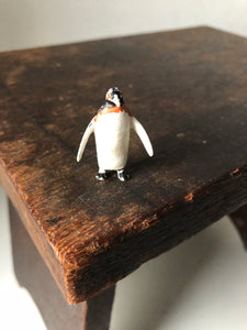 Trio of 1960s Penguin figures