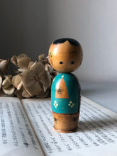 Load image into Gallery viewer, Trio of Vintage Kokeshi Nesting Dolls