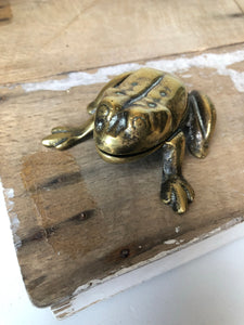 Antique Brass Frog Vesta