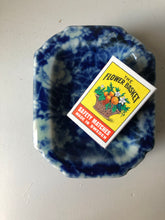 Load image into Gallery viewer, Vintage Porcelain Soap Dish