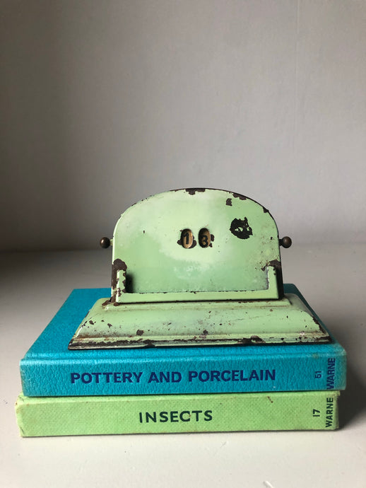 Art Deco Perpetual Desk Calendar