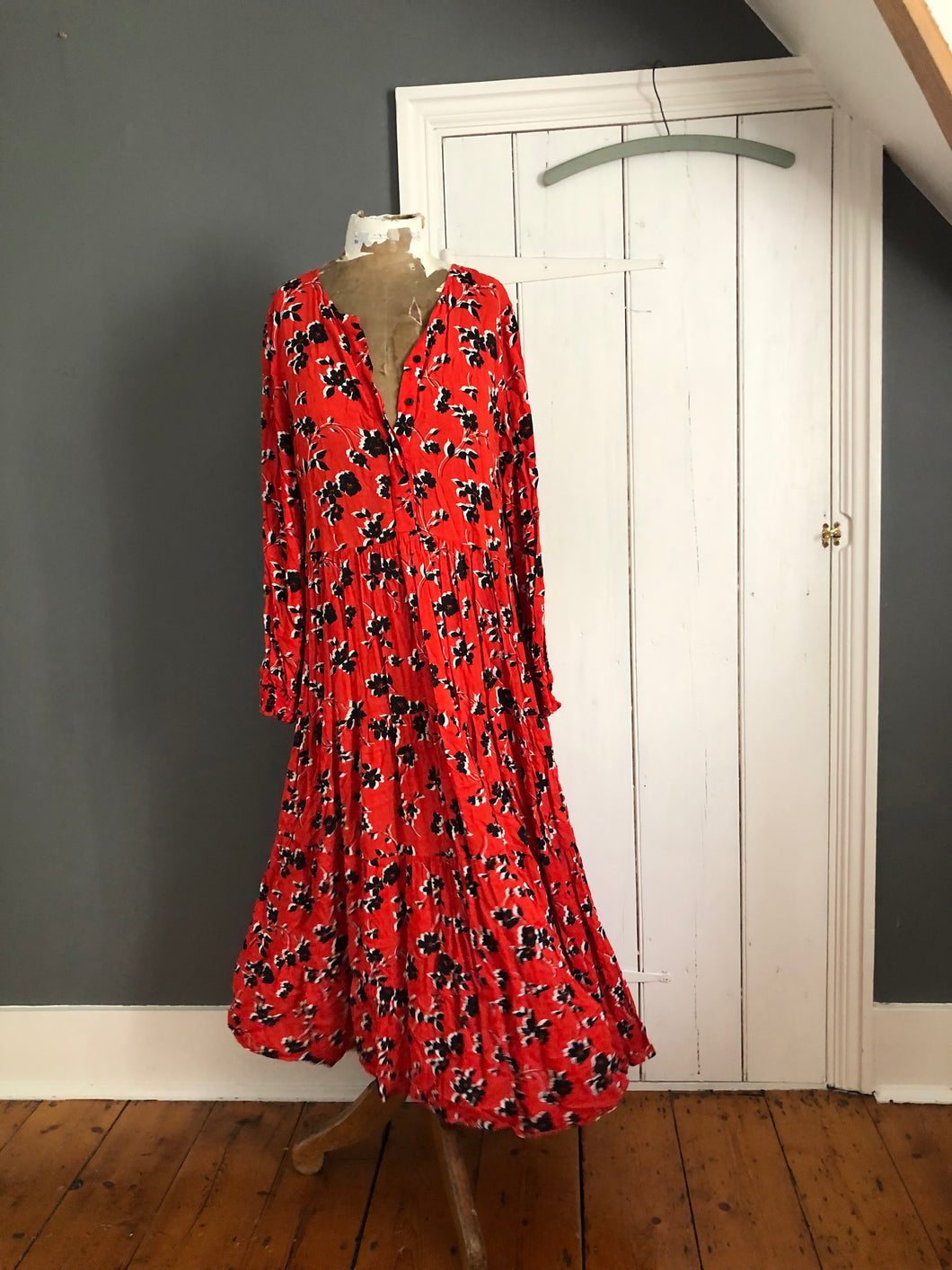 Zara long online sleeve maxi dress