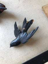 Load image into Gallery viewer, Set of Vintage Wooden Swallows