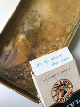 Load image into Gallery viewer, Vintage Players Cigarette box with cards