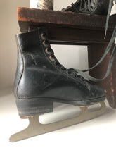 Load image into Gallery viewer, 1950s Children&#39;s Ice Skates