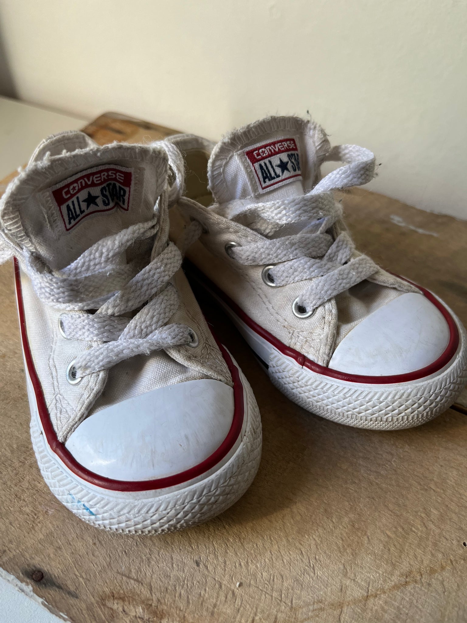 Pair of infant Converse size 6 Lost and loved