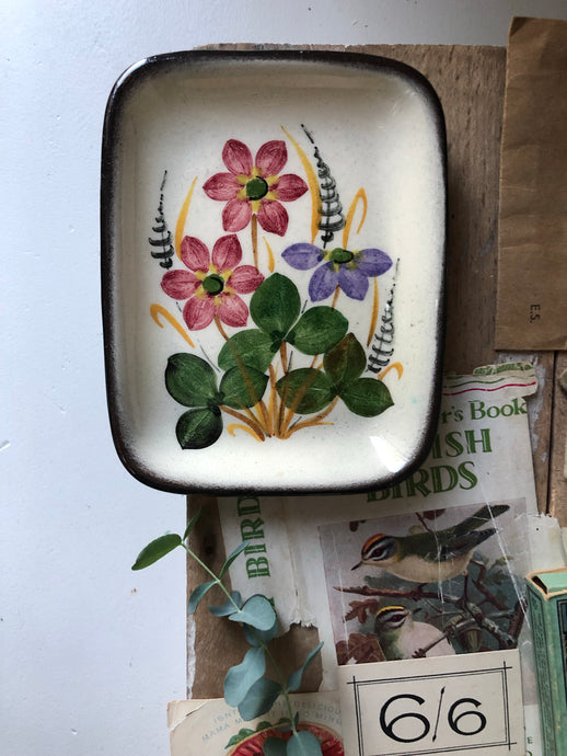 Vintage Wild flower Pottery Dish