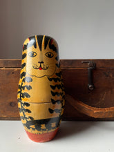 Load image into Gallery viewer, Set of Vintage Cat Nesting Dolls