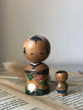Load image into Gallery viewer, Vintage Mini Kokeshi Pair
