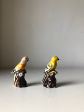 Load image into Gallery viewer, Small Vintage porcelain Parrot