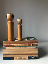 Load image into Gallery viewer, Pair of Vintage Kokeshi Dolls