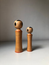 Load image into Gallery viewer, Pair of Vintage Kokeshi Dolls